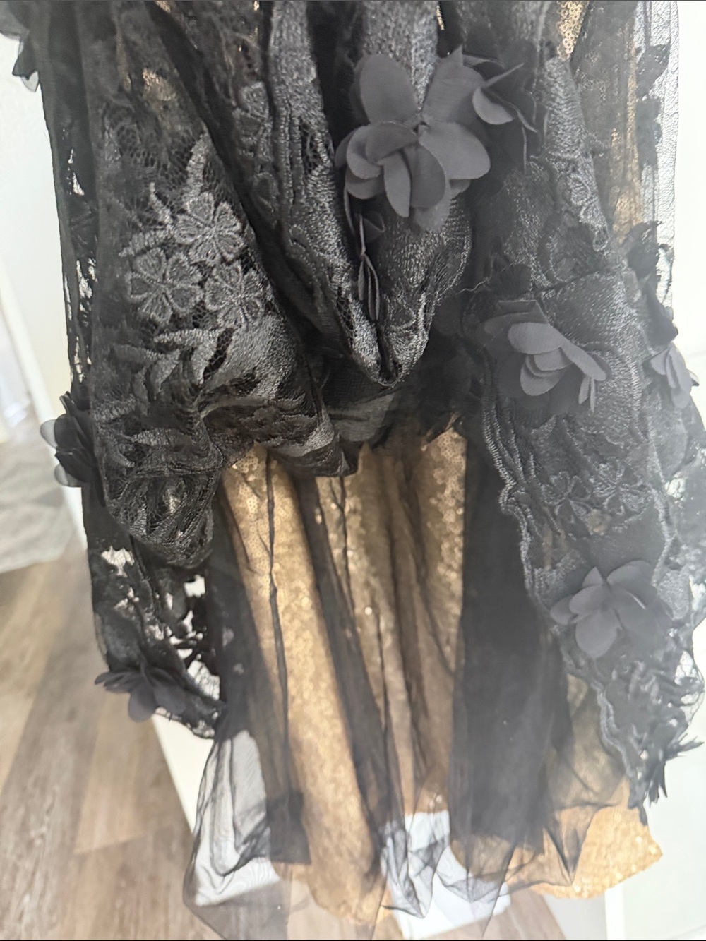Dress the Population Sharon Gown v Neck, Mermaid black lace gold sequins NWT - Picture 8 of 10